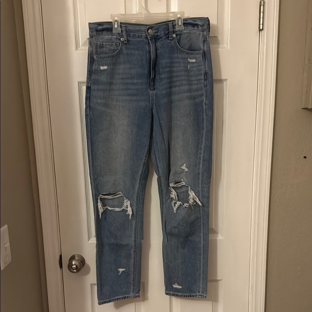 American Eagle Mom Jeans